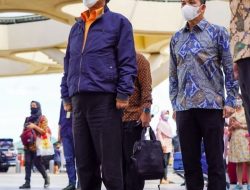 Mendengar Lagu Indonesia Raya Saat Masuk Bandara YIA, Mahfud MD: Kami Berhenti Sejenak