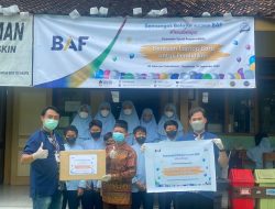 BAF Salurkan 25 Unit Laptop untuk 12 Sekolah di Indonesia