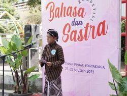 Bahasa dan Sastra Jadi Warisan Budaya yang Harus Dilestarikan