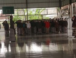Peringati Dasa Warsa UUK, SMP Joannes Bosco Gelar Upacara dengan Bahasa Jawa
