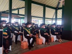 Wisuda Sarjana UWM Ke-61: Intelektual Sukses Berkarakter Pemberi Solusi Masalah