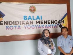 Tergerak, Bergerak, dan Menggerakkan Literasi  