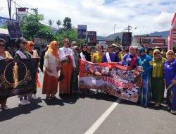 Dalam Festival Adat II, KFM Kembali Gelorakan Kebaya Goes To UNESCO