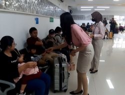 Gelar ‘Happy Valentrain’, KA Bandara Yogyakarta Bagikan Coklat dan Lomba Foto