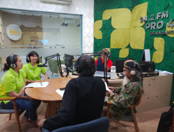 Bowo Raos Studio Pro 4 RRI Semarang: Meningkatkan Semangat Belajar dengan Kerjasama