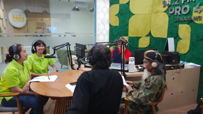 Bowo Raos Studio Pro 4 RRI Semarang: Meningkatkan Semangat Belajar dengan Kerjasama