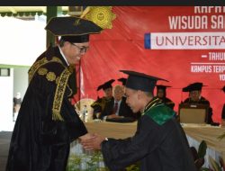 Wisudawan UWM Diharapkan Mampu Berdaya Saing dan Siap Terjun ke Dunia Kerja