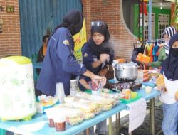 Angkat Keberadaan UMKM, RW 39 Jatimas Gelar Bazar Murah