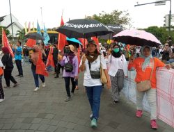 Peringati May Day 2023, Ratusan Buruh di Jogja Sampaikan Sejumlah Tuntutan