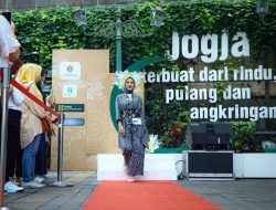 Melalui Lomba Fashion Show, Teras Malioboro Promosikan Produk Para Tenant