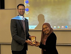 Athi Nur Auliati Rahmah Alumni UNY, Raih Penghargaan Poster Terbaik pada Great Western Electrochemistry Conference
