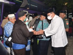 353 Jemaah Haji Kloter 46 SOC Tiba di Sleman