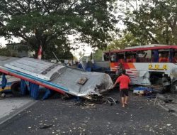 Kecelakaan Bus Eka vs Sugeng Rahayu, 4 Orang Meninggal Dunia