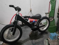 Balance Bike Karya Mahasiswa UNY, Sepeda Latih Kesimbangan Dari Serat Rami