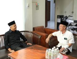 Momen Ganjar Pranowo Disambut Gus Endar di Ponpes Al Munawwir Krapyak