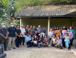 Sambut Pesta Nama Lingkungan Mateus Gamping, Umat Ziarah dan Anjangsana