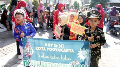 Peringati HUT Ke-267 Kota Yogyakarta, TK ABA Patangpuluhan Menggelar Karnaval Budaya Pelajar