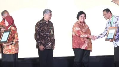 Pertama untuk SMK di Kota Jogja, SMK Negeri 2 Yogyakarta Meraih Penghargaan Sekolah Adiwiyata Tingkat Nasional