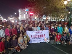 Gaungkan Lestarikan Seni Budaya Bangsa Sendiri, Gerakan Bangga Jadi Indonesia Gelar Flashmob Di Titik Nol