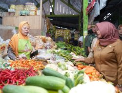 Pastikan Bahan Pokok Aman, Bupati Sleman Pimpin Langsung Pemantauan di 3 Lokasi Pasar