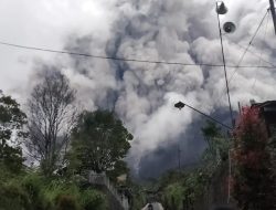 Sejumlah Wilayah Diguyur Hujan Abu Imbas Erupsi Gunung Merapi