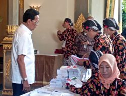 Ikut Memantau Kesiapan KPPS, Sultan HB X dan Keluarga Hadir Mruput di TPS 12