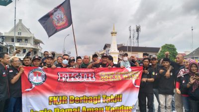 Bagikan Ratusan Takjil di Kawasan Tugu Jogja, FKJR Ajak Warga Jaga Kondusifitas Pasca Pemilu