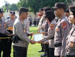 10 Personel Polri dan 3 PNS Polri Dapat Penghargaan dari Kapolda DIY