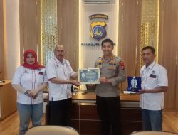Kapolresta Sleman Menerima Anugerah Golden Award 2024 dari IWO Indonesia