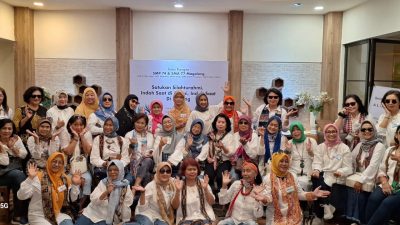 Bernuansa Busana Atas Putih dan Bawah Jeans, Alumni SMP 74 dan SMA 77 Magelang Gelar Temu Kangen “Merajut Tali Silaturahmi”