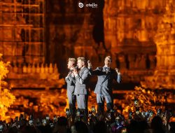 Konser Westlife ‘The Hits Tour 2024’ Sukses Digelar di Candi Prambanan, Ribuan Penggemar Nyanyi Bareng 