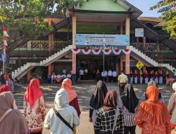 Peringati Ke-79 Tahun Kemerdekaan RI, Pedagang Pasar Wates Kulon Progo Gelar Upacara Bendera