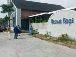 Bestie Kopi dengan Pemandangan Sawah, Bikin Selera Makan Minum Bertambah Asyik