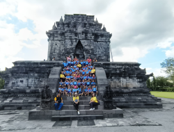 Belajar Toleransi dan Mencintai Sesama, Keluarga Besar KB-TK Marsudirini St.Theresia Boro Outing Class ke Vihara Mendut