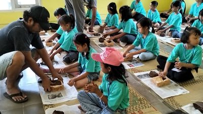 Gelar Outing Class dengan Memanfaatkan Kearifan Lokal DIY