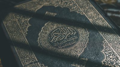 Dijauhkan dari Api Neraka, Bacaan Doa Ramadhan Hari Kesebelas Lengkap Arab, Latin, dan Artinya