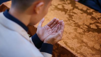 Tata Cara dan Bacaan Salat Idul Fitri (Salat Ied) Lengkap Beserta Doa: Arab, Latin hingga Terjemahan