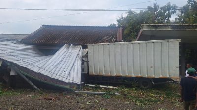 Suami Istri Tewas Dihajar Truk Boks di Kalibawang Kulonprogo