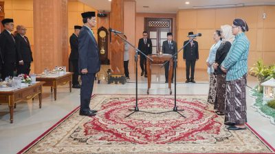 Sultan Melantik 3 Pimpinan Tinggi Pratama Pemda DIY