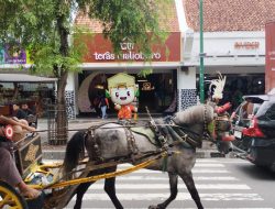Guna Melarisi Pedagang Pasar, Pemkot Yogya Siapkan Program “Beringharjo Official Store”