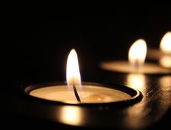 3 Teks Doa Arwah untuk Paus Fransiskus, Penghormatan Terakhir