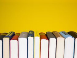 Tema Hari Buku Sedunia 2025 Lengkap 20 Ide Ucapan Inspiratif
