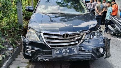Sopir Ugal-ugalan, Sejumlah Kendaraan Terlibat Kecelakaan Beruntun di Timoho