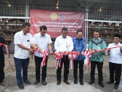 Peternak Lemah Asri Sleman Terima Hibah Kandang dan 600 Ayam Petelur, Pemerintah Apresiasi CSR Charoen Pokphand