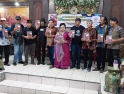 Buku 100 Tahun Saptohoedojo yang Tidak Ingin Menjadi Buku