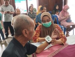 Puluhan Lansia Warga RW 08 Suryoputran Hadiri Kegiatan Skrining Usia Lanjut