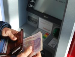Jadwal Buka Tutup Bank BRI, BCA, Mandiri, BNI dan Pegadaian Selama Libur Panjang Waisak 12–13 Mei 2025