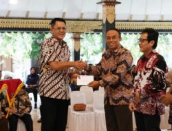 Pemkab Sleman Serahkan Tali Asih Kepada 321 Anggota KORPRI Purna Tugas