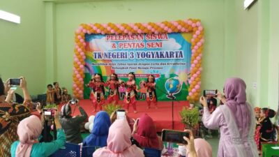 Meriah dan Penuh Ceria, Acara ‘Pelepasan Siswa & Pentas Seni’ TK Negeri 3 Yogyakarta