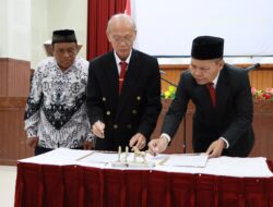 Resmi Dilantik, Prof. Dr. Ir. Paiman, M.P sebagai Rektor UPY Masa Bakti 2025-2029